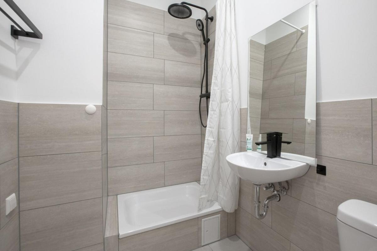 Atelier Rose Apartment
